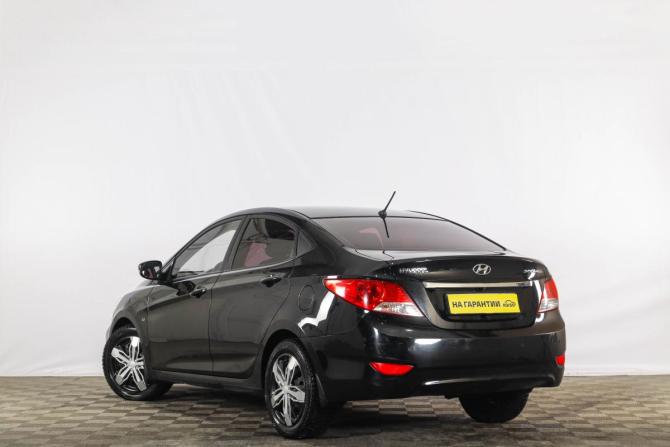 Hyundai Solaris I с пробегом 2013 года, цена 899 000 рублей, 198000 км, седан, Автокод Объявления