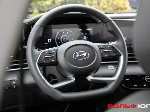Hyundai Elantra VII (CN7) с пробегом 2023 года, цена 2 289 000 рублей, 300 км, седан, Автокод Объявления