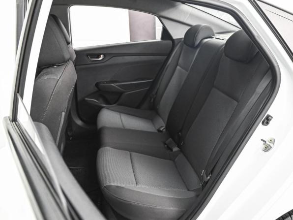 Hyundai Solaris II с пробегом 2018 года, цена 1 299 000 рублей, 127433 км, седан, Автокод Объявления