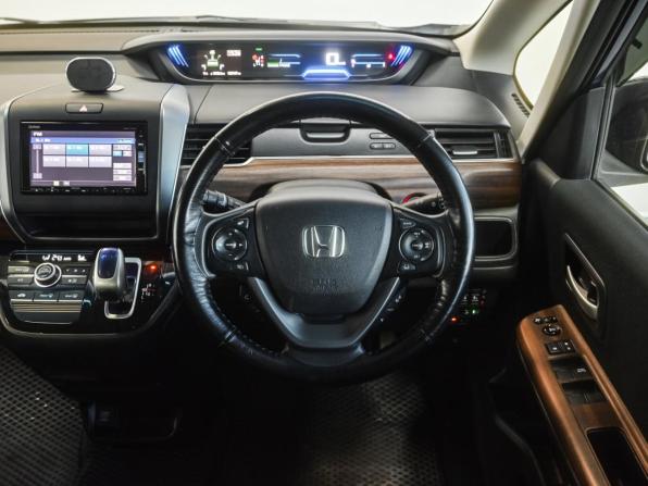 Honda Freed II с пробегом 2017 года, цена 1 399 000 рублей, 132187 км, компактвэн, Автокод Объявления