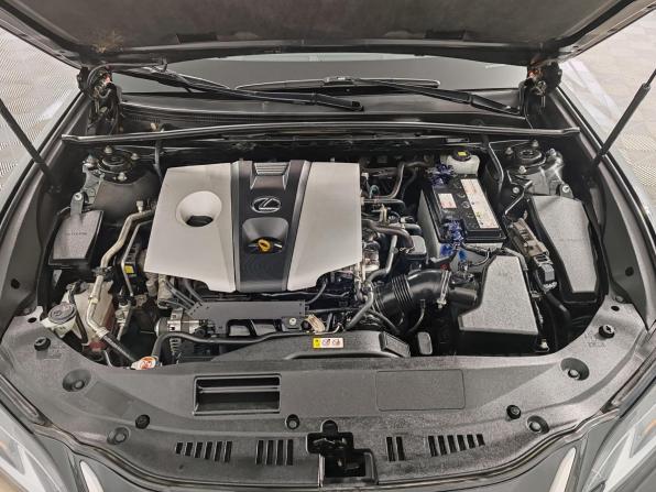 Lexus ES VII с пробегом 2019 года, цена 3 699 000 рублей, 106524 км, седан, Автокод Объявления