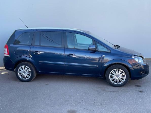 Opel Zafira B Рестайлинг с пробегом 2012 года, цена 700 000 рублей, 272791 км, компактвэн, Автокод Объявления