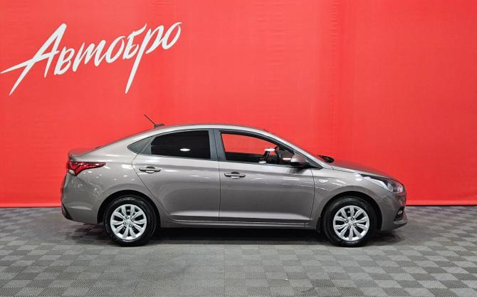 Hyundai Solaris II с пробегом 2019 года, цена 1 399 000 рублей, 121036 км, седан, Автокод Объявления