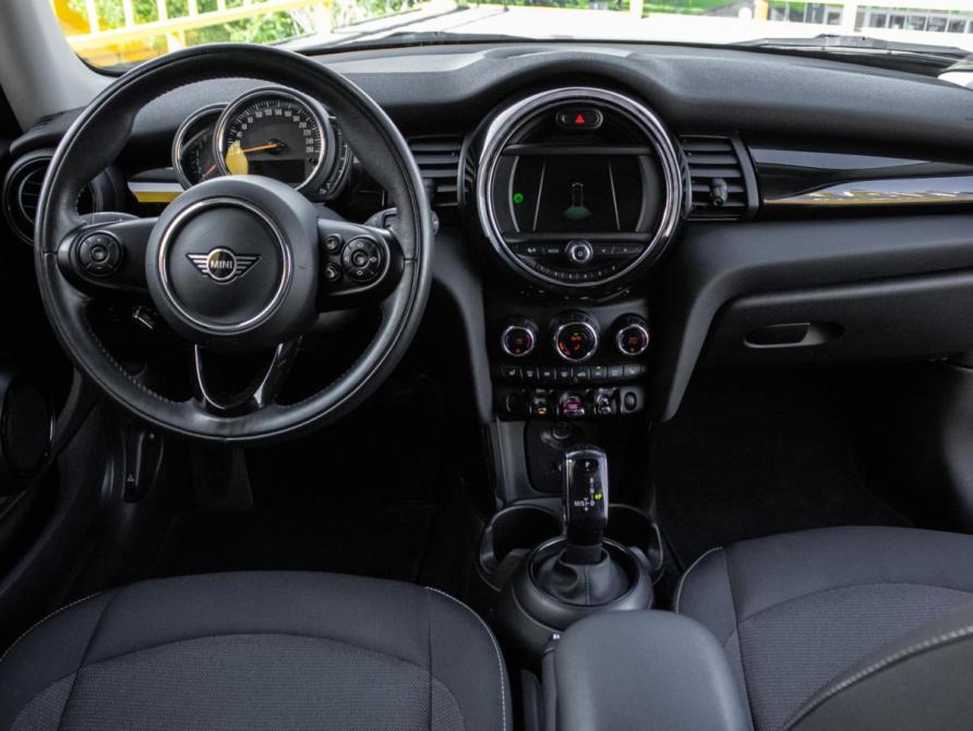 Mini Hatch III (F55/F56) Москва  - изображение 10