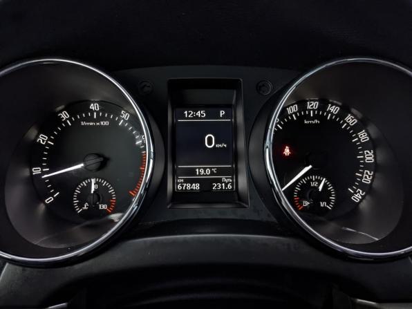 Skoda Yeti I Рестайлинг с пробегом 2015 года, цена 1 590 000 рублей, 67846 км, внедорожник, Автокод Объявления