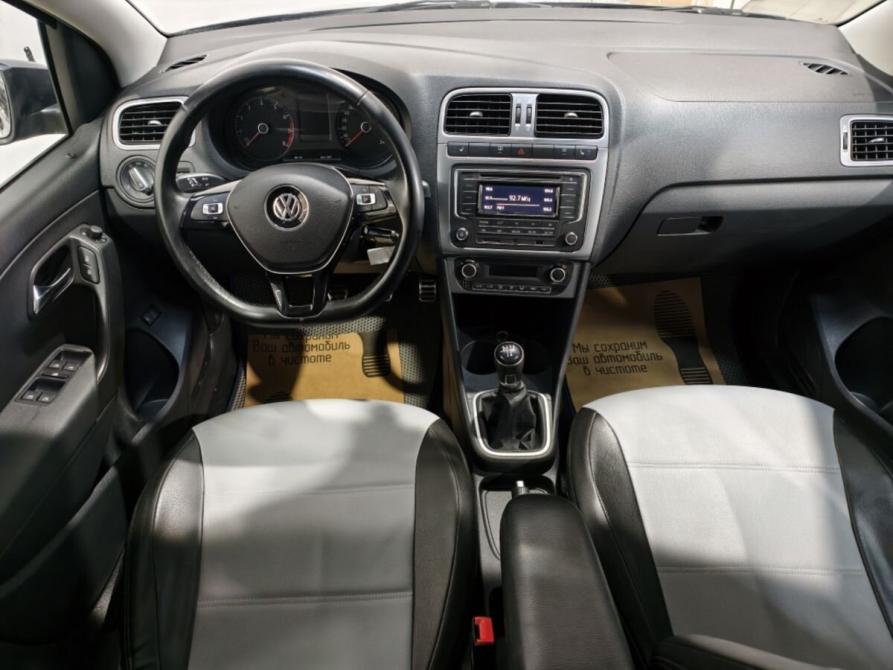 Volkswagen Polo V Рестайлинг Курск  - изображение 8