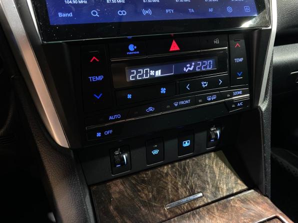 Toyota Camry VII (XV50) Рестайлинг с пробегом 2016 года, цена 2 080 000 рублей, 193156 км, седан, Автокод Объявления