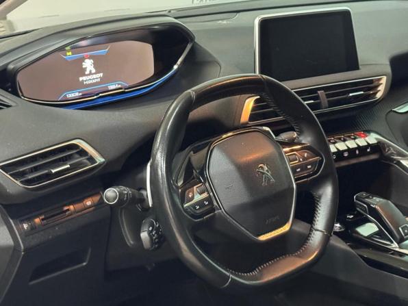 Peugeot 3008 II с пробегом 2020 года, цена 1 800 000 рублей, 130638 км, внедорожник, Автокод Объявления