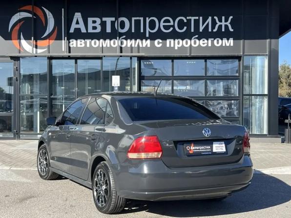 Volkswagen Polo V Рестайлинг с пробегом 2015 года, цена 649 000 рублей, 221000 км, седан, Автокод Объявления