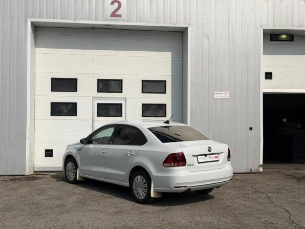 Volkswagen Polo V Рестайлинг с пробегом 2017 года, цена 1 085 300 рублей, 106616 км, седан, Автокод Объявления