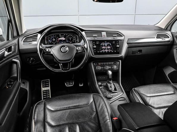 Volkswagen Tiguan II с пробегом 2019 года, цена 2 824 000 рублей, 185855 км, внедорожник, Автокод Объявления