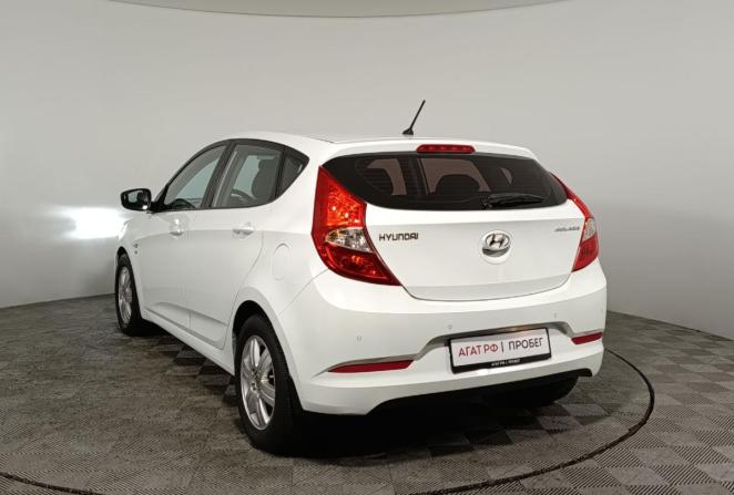 Hyundai Solaris I с пробегом 2014 года, цена 899 000 рублей, 174582 км, хэтчбек, Автокод Объявления