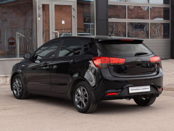 Kia Rio III Рестайлинг с пробегом 2016 года, цена 820 000 рублей, 156077 км, хэтчбек, Автокод Объявления