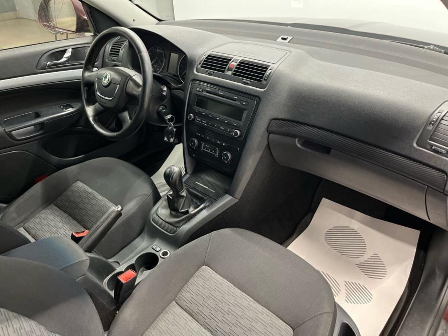 Skoda Octavia II (A5) Рестайлинг Санкт-Петербург  - изображение 14