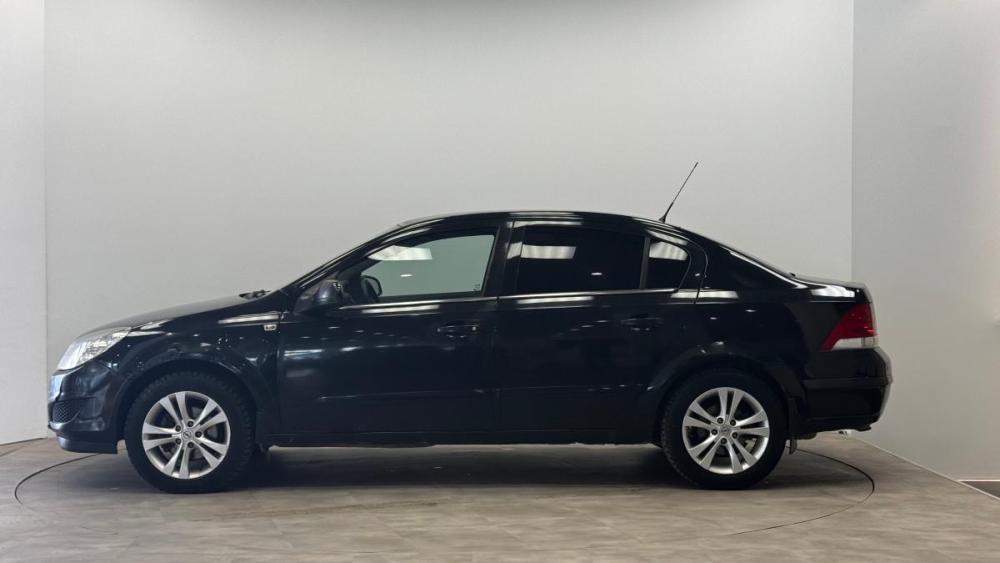Opel Astra H Рестайлинг Киров  - изображение 4