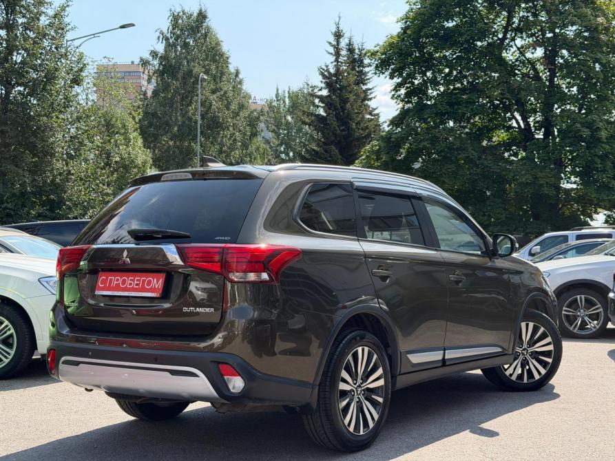 Mitsubishi Outlander III Рестайлинг 3 Санкт-Петербург  - изображение 4