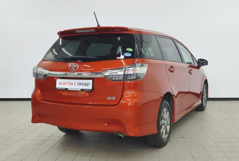 Toyota Wish II Екатеринбург  - изображение 5
