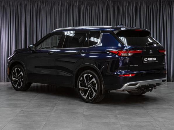 Mitsubishi Outlander IV с пробегом 2022 года, цена 4 812 000 рублей, 52528 км, внедорожник, Автокод Объявления
