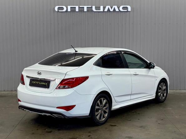 Hyundai Solaris I Рестайлинг с пробегом 2015 года, цена 1 037 000 рублей, 175477 км, седан, Автокод Объявления