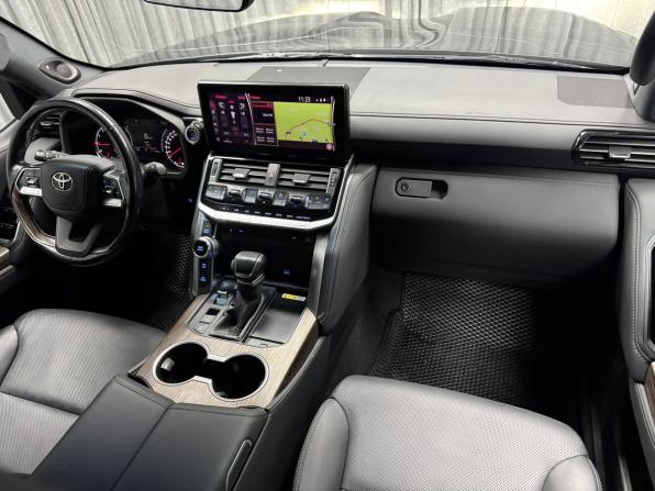 Toyota Land Cruiser 300 Series с пробегом 2022 года, цена 10 500 000 рублей, 64826 км, внедорожник, Автокод Объявления