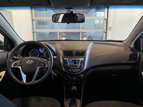 Hyundai Solaris I Рестайлинг с пробегом 2015 года, цена 1 270 000 рублей, 60973 км, седан, Автокод Объявления
