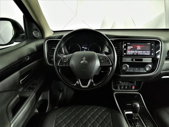Mitsubishi Outlander III Рестайлинг 3 с пробегом 2019 года, цена 1 895 000 рублей, 124874 км, внедорожник, Автокод Объявления