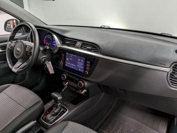 Kia Rio IV Рестайлинг с пробегом 2020 года, цена 1 690 000 рублей, 92680 км, хэтчбек, Автокод Объявления