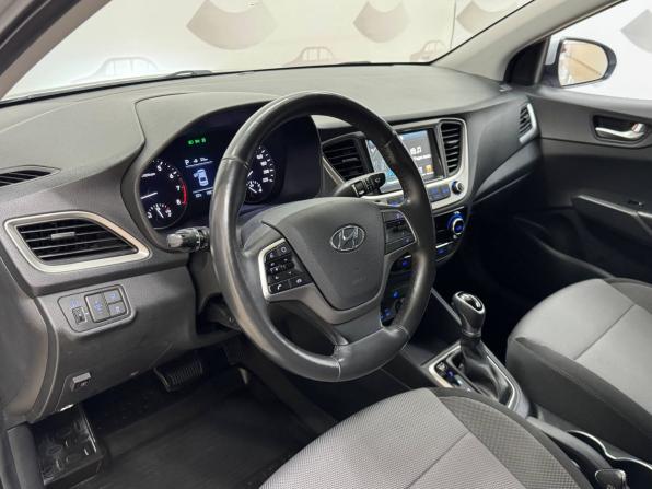 Hyundai Solaris II с пробегом 2018 года, цена 1 450 000 рублей, 105149 км, седан, Автокод Объявления