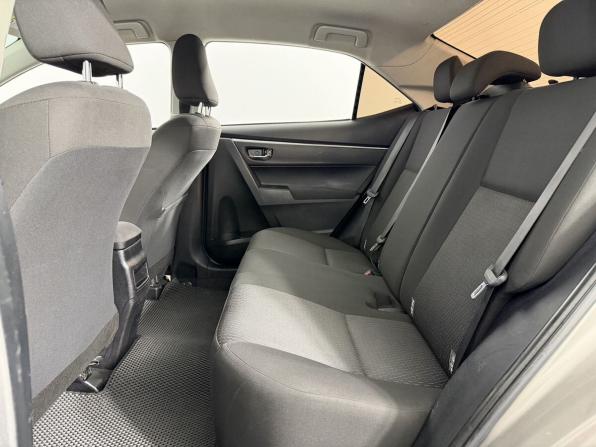 Toyota Corolla XI (E160 E170 E180) с пробегом 2013 года, цена 970 000 рублей, 287000 км, седан, Автокод Объявления