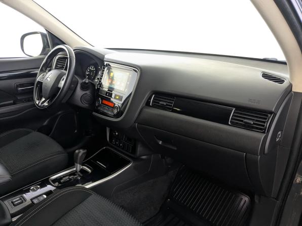 Mitsubishi Outlander III Рестайлинг 3 с пробегом 2019 года, цена 2 390 000 рублей, 53425 км, внедорожник, Автокод Объявления