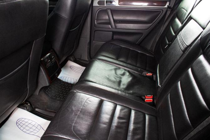 Volkswagen Touareg I Рестайлинг с пробегом 2010 года, цена 1 599 000 рублей, 291122 км, внедорожник, Автокод Объявления