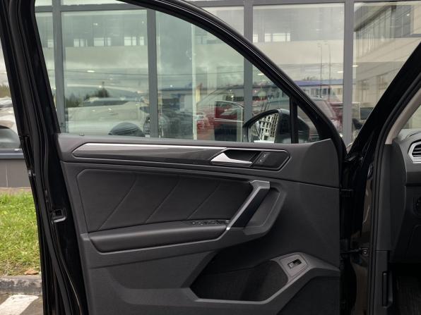 Volkswagen Tiguan II с пробегом 2017 года, цена 2 859 000 рублей, 115851 км, внедорожник, Автокод Объявления