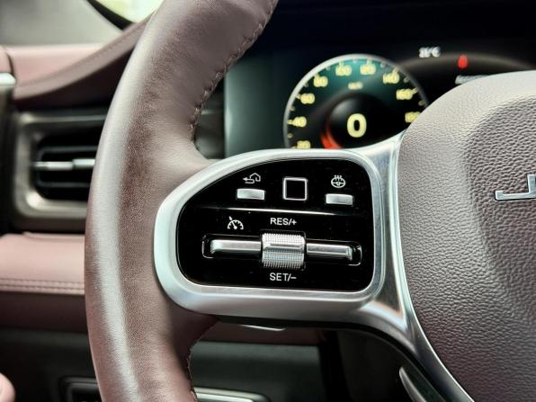 JETOUR X90+ с пробегом 2023 года, цена 2 098 000 рублей, 60001 км, внедорожник, Автокод Объявления