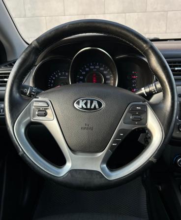 Kia Rio III Рестайлинг с пробегом 2015 года, цена 1 060 000 рублей, 137300 км, седан, Автокод Объявления