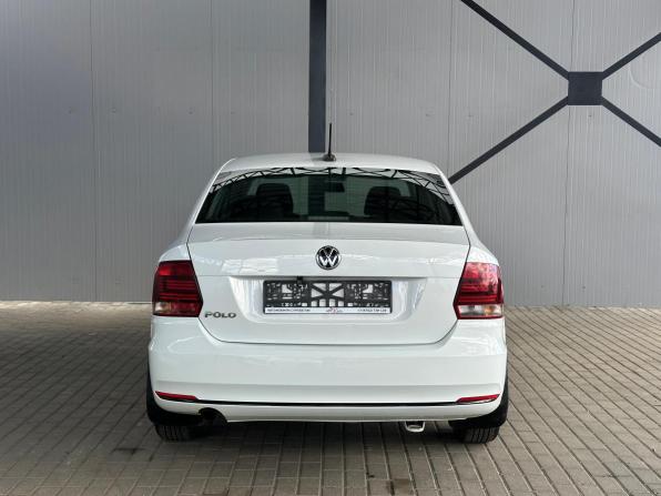 Volkswagen Polo V Рестайлинг с пробегом 2018 года, цена 1 100 000 рублей, 155000 км, седан, Автокод Объявления