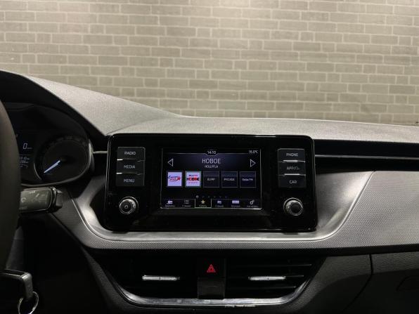 Skoda Rapid II с пробегом 2021 года, цена 1 599 000 рублей, 68289 км, лифтбек, Автокод Объявления