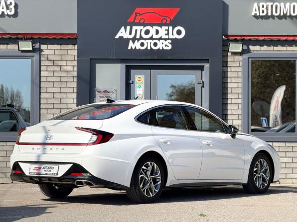 Hyundai Sonata VIII (DN8) с пробегом 2022 года, цена 3 330 000 рублей, 9200 км, седан, Автокод Объявления
