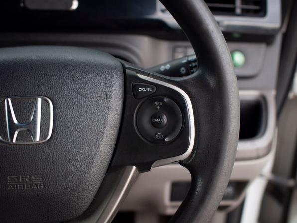 Honda Stepwgn V с пробегом 2015 года, цена 1 460 000 рублей, 431384 км, минивэн, Автокод Объявления