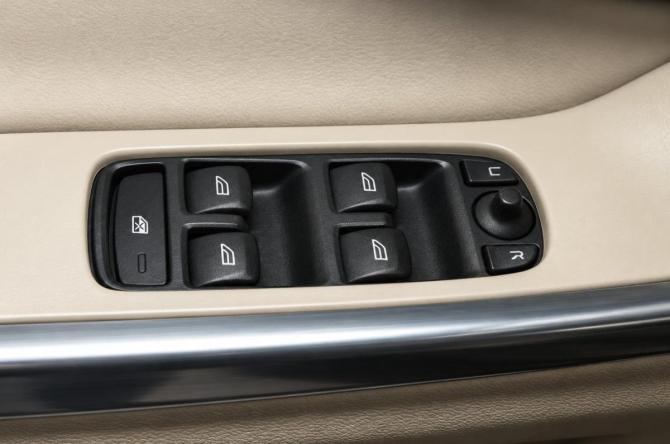 Volvo XC60 I Рестайлинг с пробегом 2013 года, цена 2 529 000 рублей, 150000 км, внедорожник, Автокод Объявления