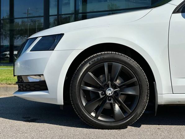 Skoda Octavia III (A7) Рестайлинг с пробегом 2017 года, цена 1 850 000 рублей, 90814 км, лифтбек, Автокод Объявления