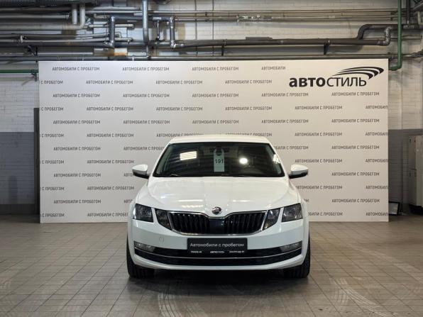 Skoda Octavia III (A7) Рестайлинг с пробегом 2017 года, цена 1 559 000 рублей, 175000 км, лифтбек, Автокод Объявления