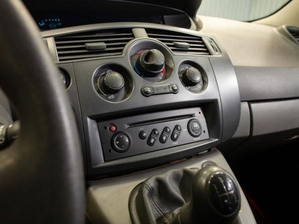 Renault Scenic II Рестайлинг с пробегом 2008 года, цена 490 000 рублей, 247587 км, компактвэн, Автокод Объявления