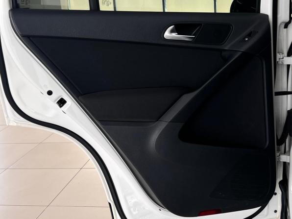 Volkswagen Tiguan I Рестайлинг с пробегом 2013 года, цена 1 680 000 рублей, 155241 км, внедорожник, Автокод Объявления