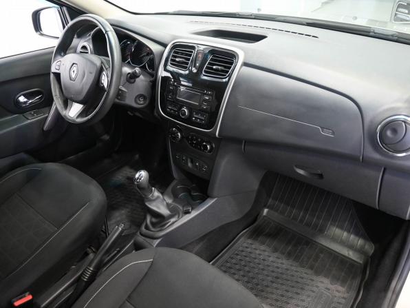Renault Sandero II с пробегом 2016 года, цена 1 029 900 рублей, 130000 км, хэтчбек, Автокод Объявления