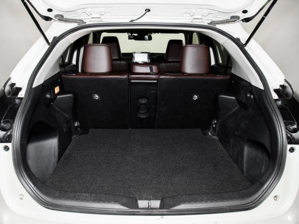 Toyota Yaris Cross с пробегом 2021 года, цена 1 960 000 рублей, 44587 км, внедорожник, Автокод Объявления