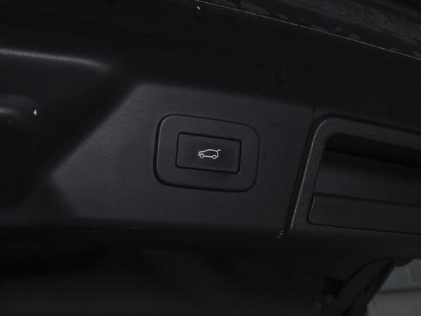 Land Rover Range Rover Velar I с пробегом 2022 года, цена 6 999 000 рублей, 27252 км, внедорожник, Автокод Объявления