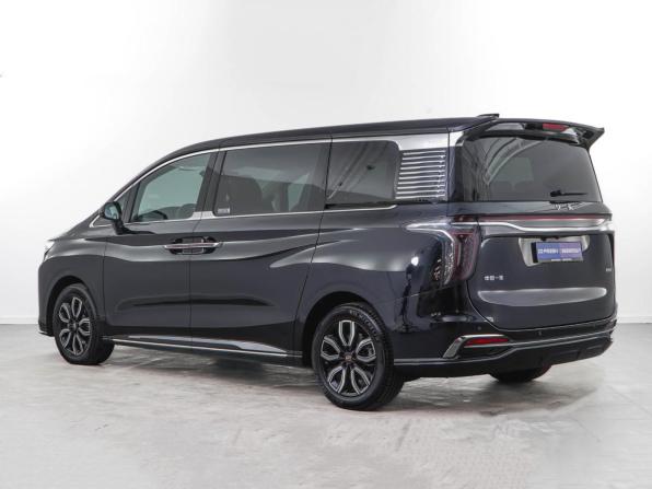 Hongqi HQ9 с пробегом 2024 года, цена 4 839 044 рубля, 2037 км, минивэн, Автокод Объявления