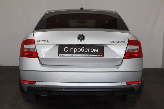 Skoda Octavia III (A7) Рестайлинг с пробегом 2019 года, цена 1 379 000 рублей, 205300 км, лифтбек, Автокод Объявления