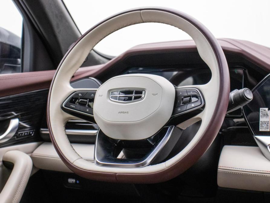 Geely Monjaro I Москва  - изображение 15