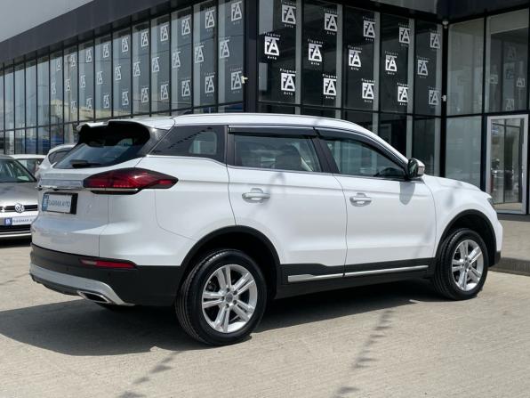 Geely Atlas Pro с пробегом 2024 года, цена 1 730 000 рублей, 28247 км, внедорожник, Автокод Объявления